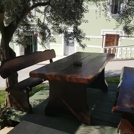 Bella Vista Apartment